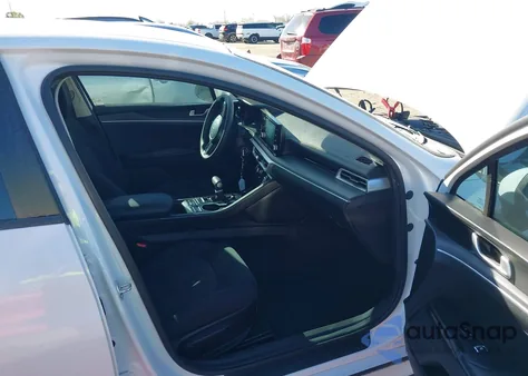 2022 Kia K5 Lx z USA, uszkodzony, nr VIN 5XXG24J20NG123609